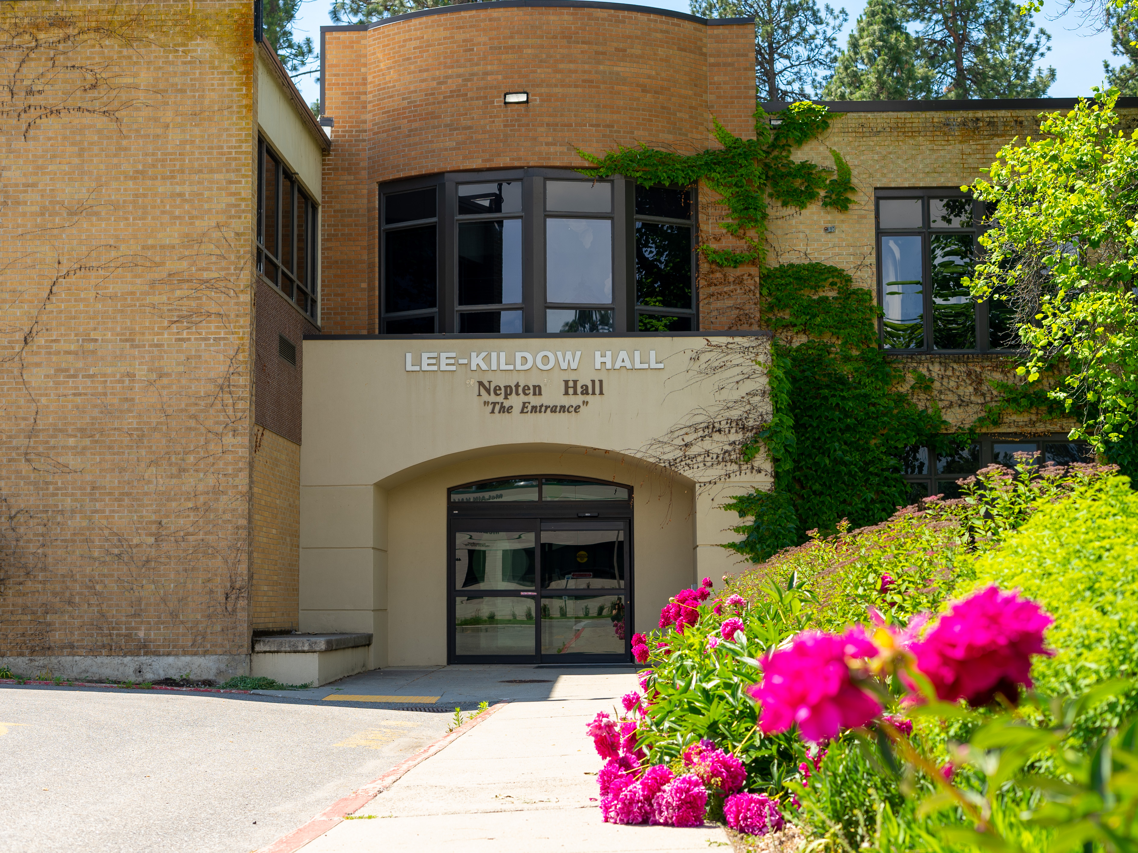 Building Shotsof  Lee Kildow Hall